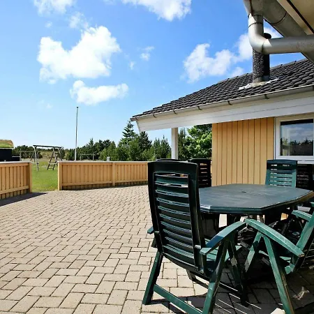 8 Person Holiday In Bl Vand Blavand