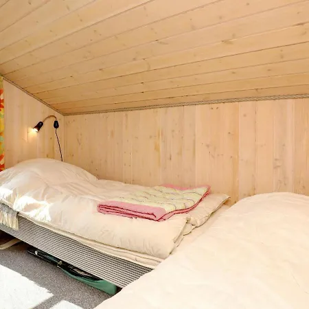8 Person Holiday In Bl Vand Dom wakacyjny